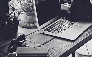 戏子误国！2025年5大翻车明星，都是老艺术家，没一个值得同情