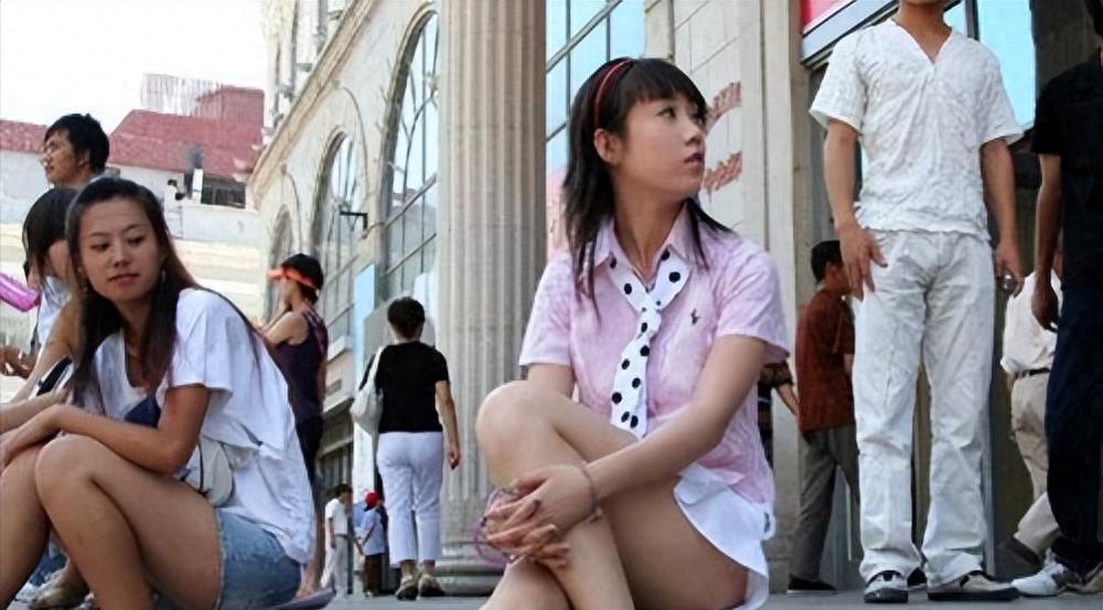 张小雨 裸模 人体摄影_中国女明星人体艺术